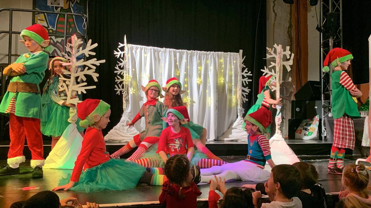 Theaterkurs für Kinder „Der silberne Mond”