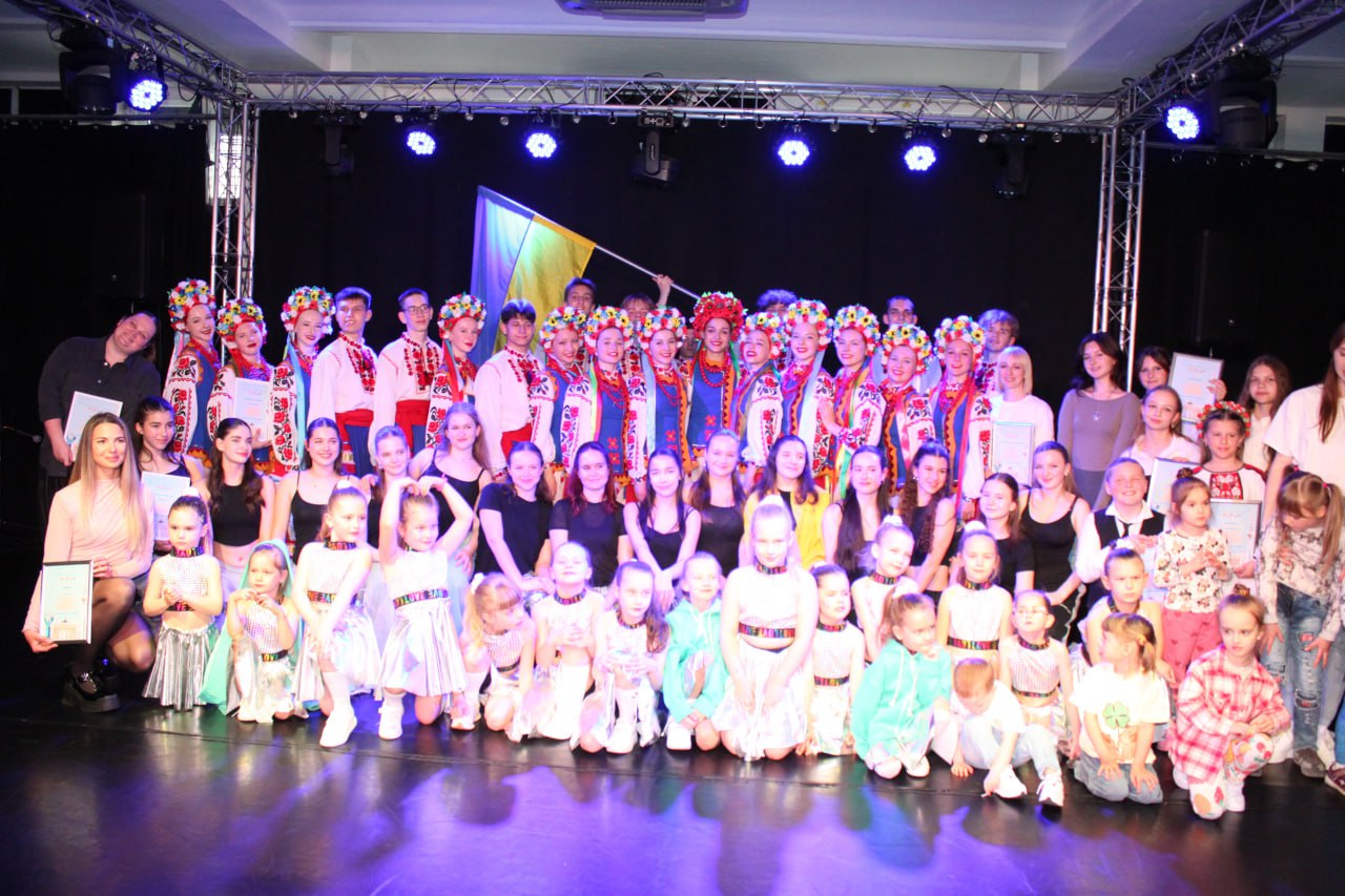 Die Tanzgruppe „FENOMEN“ begeistert beim Festival „Kinder der Ukraine“ mit der Performance „Party!“