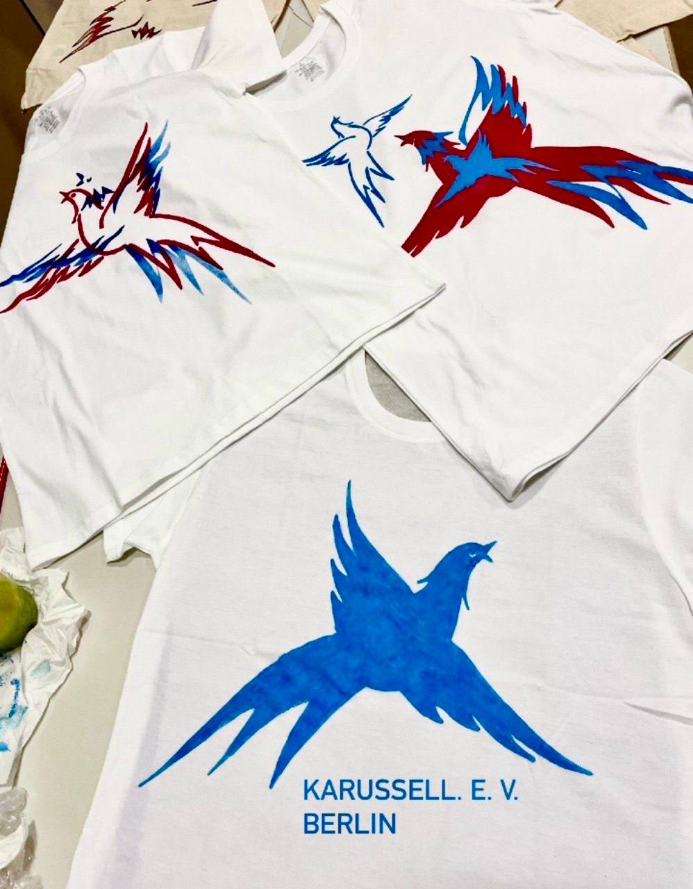 Kunstausstellung „Vögel“ aus dem Kurs Mode und Design